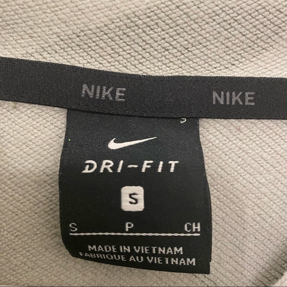 Nike Jacket - Picture 7 of 7